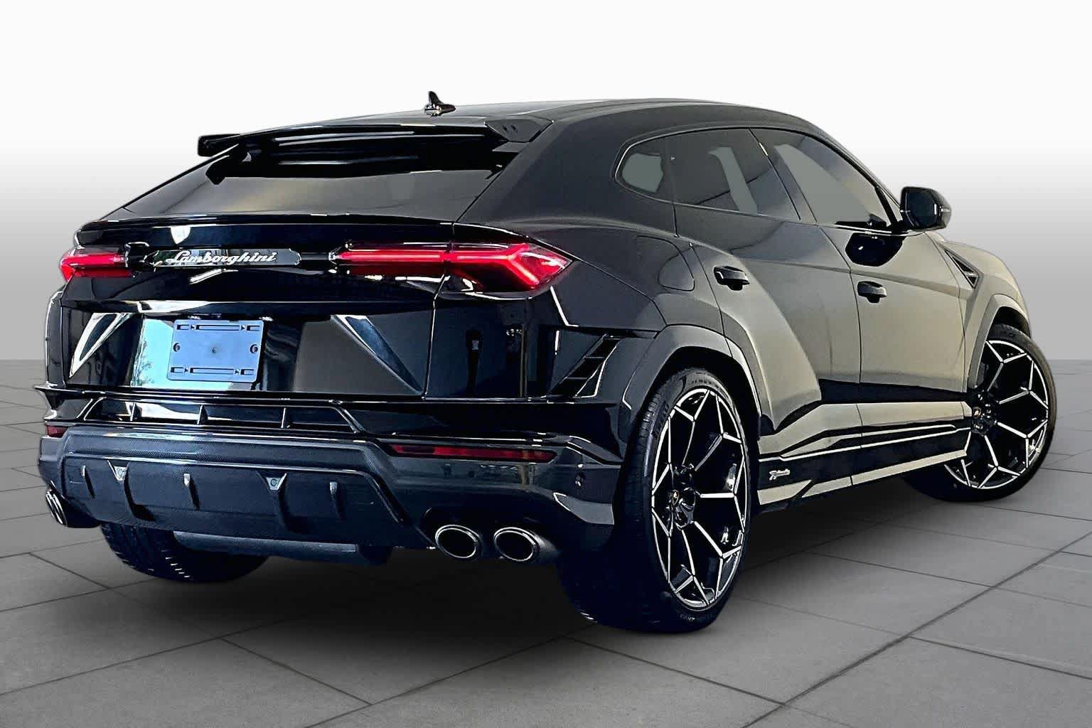 Used 2024 Lamborghini Urus Performante AWD/4WD image 12