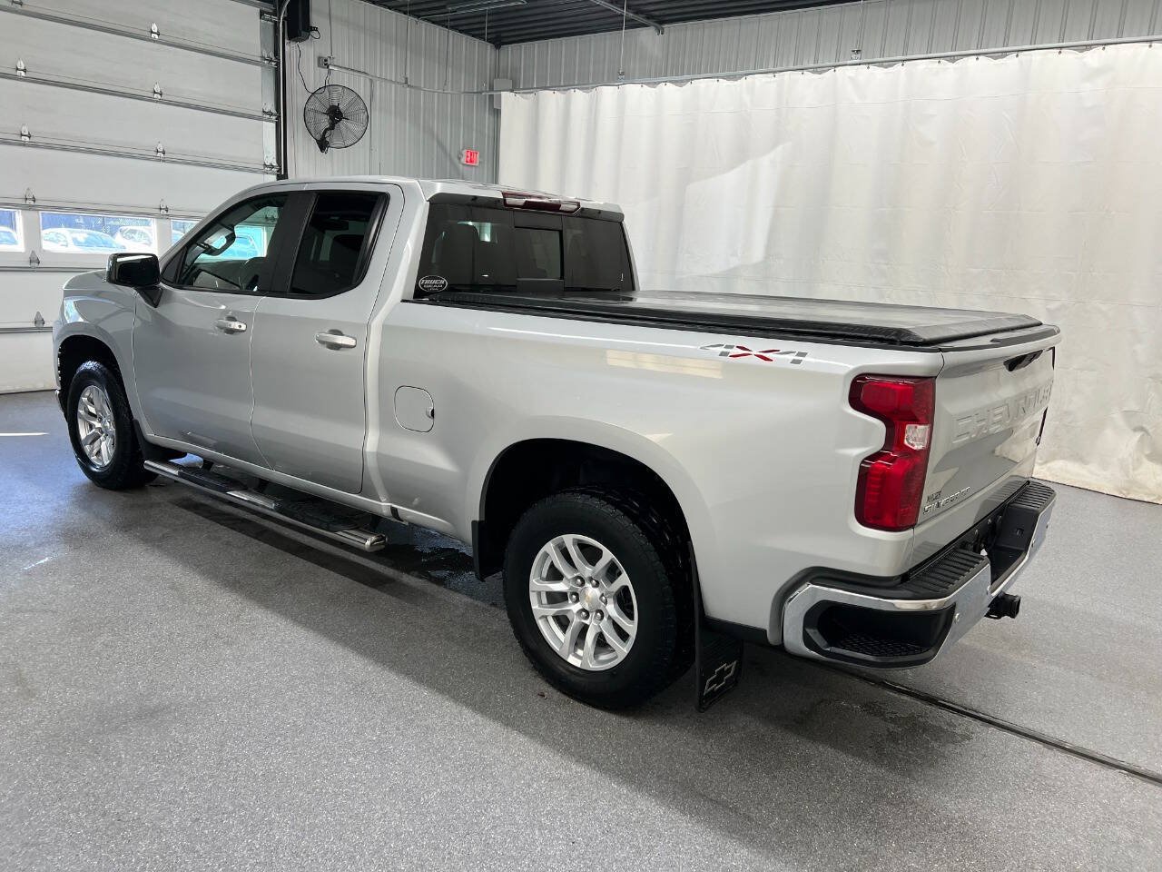 Used 2020 Chevrolet Silverado 1500 LT w/ All-Star Edition AWD/4WD image 6