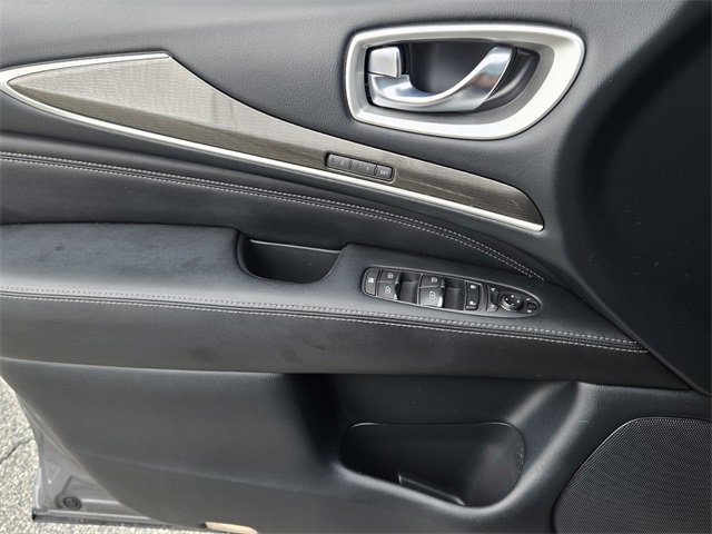 Used 2020 INFINITI QX60 Luxe w/ Essential Package image 32