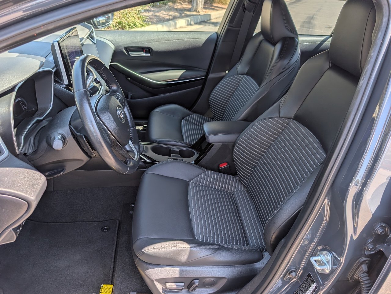 Used 2024 Toyota Corolla XSE image 2