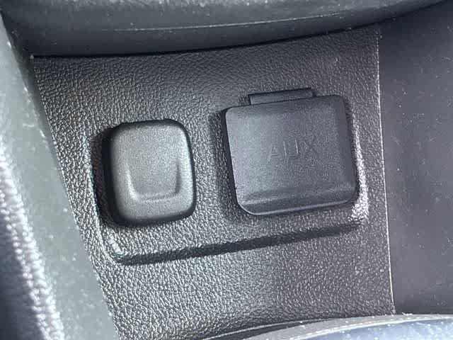 Used 2014 Buick Encore Convenience FWD image 31
