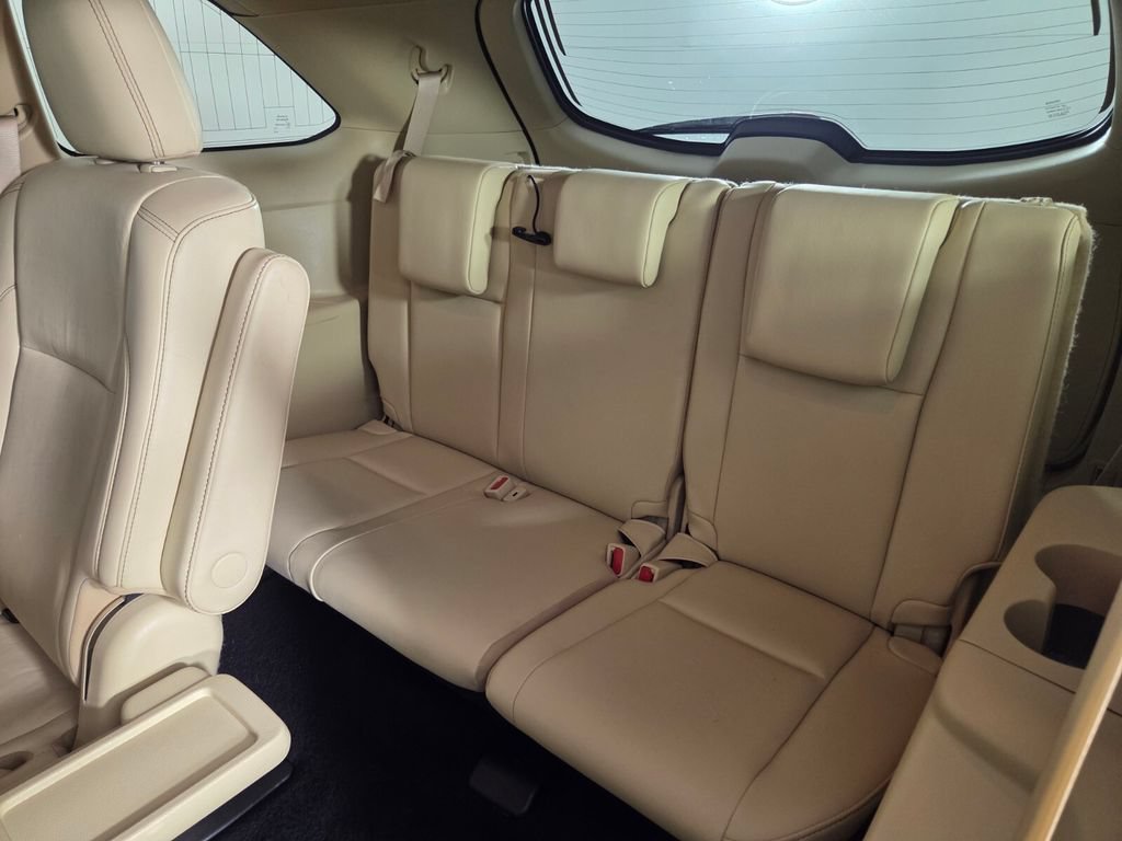 Used 2019 Toyota Highlander XLE FWD image 27