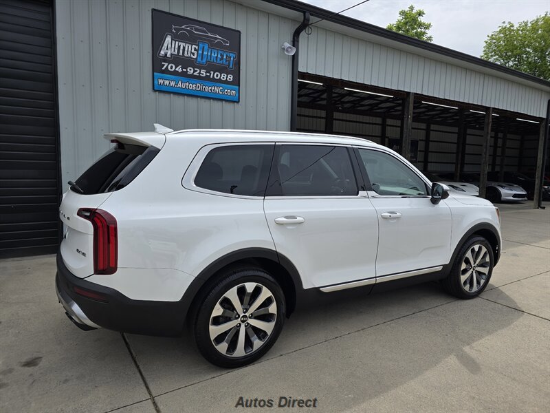 Used 2020 Kia Telluride EX w/ EX Premium Package FWD image 27