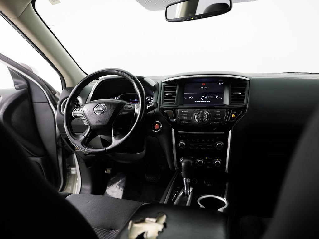 Used 2019 Nissan Pathfinder SV FWD image 18
