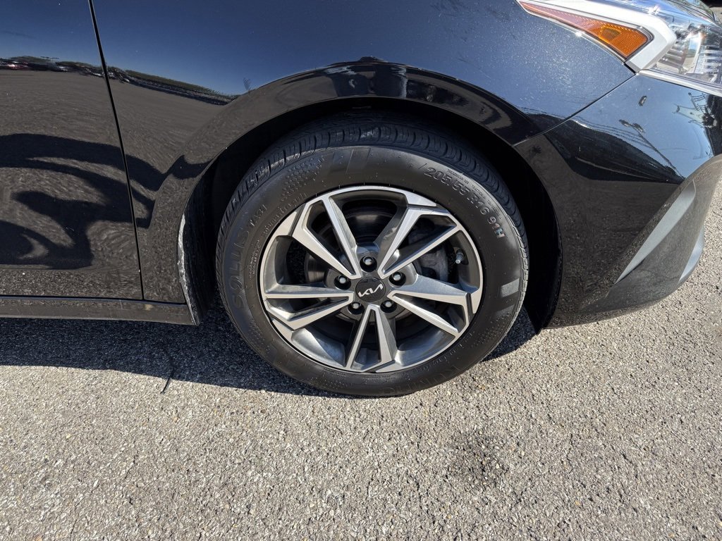 Used 2023 Kia Forte LXS w/ LXS Technology Package image 31