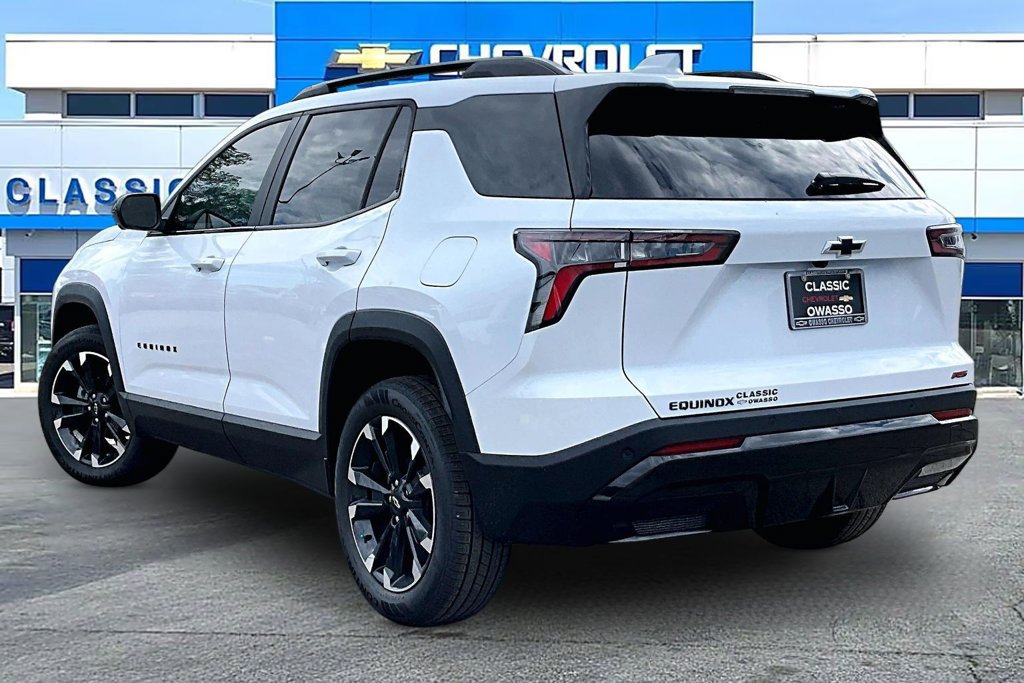 New 2027 Chevrolet Equinox RS w/ Safety and Technology Package FWD image 3