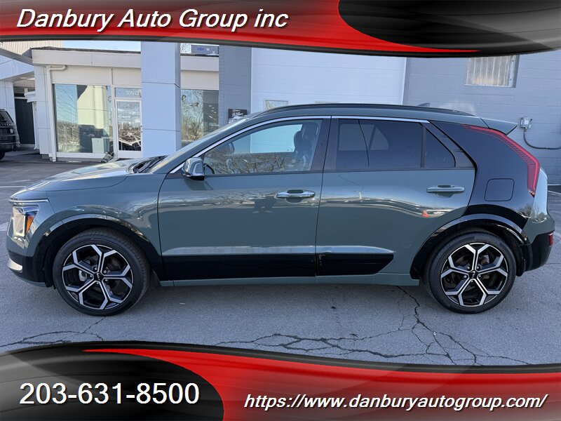 Used 2023 Kia Niro SX Touring FWD image 2