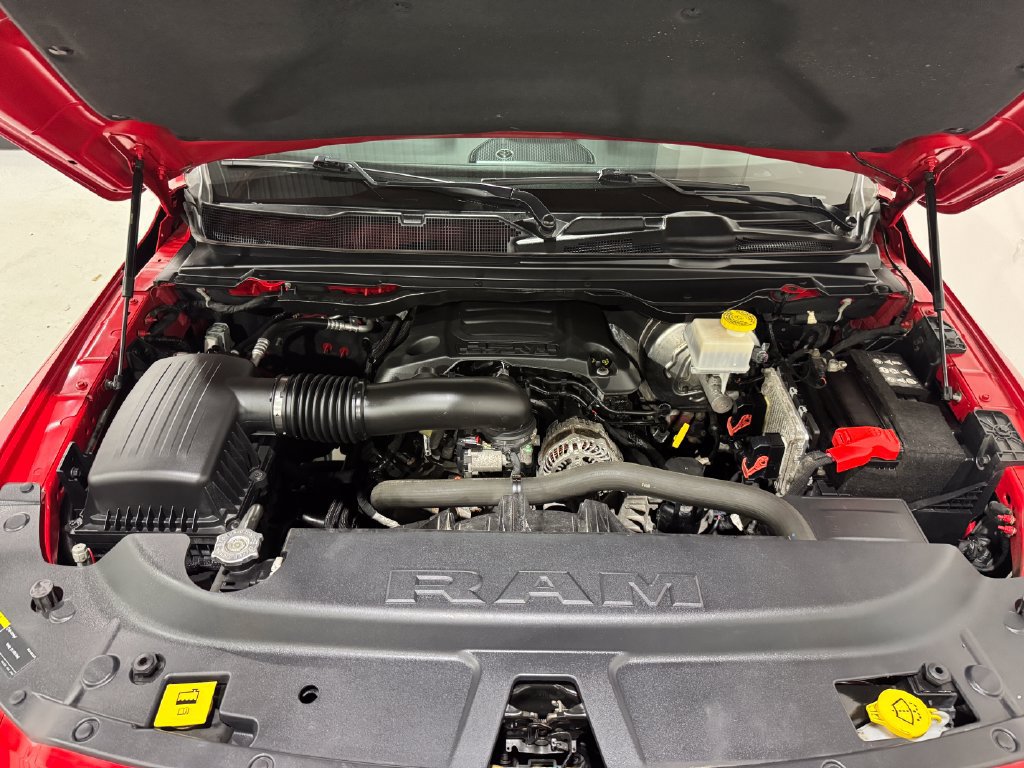 Used 2020 RAM 1500 Big Horn AWD/4WD image 12