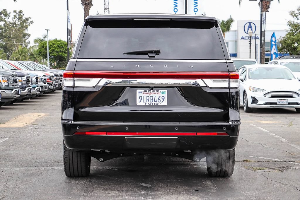 Certified 2023 Lincoln Navigator L Reserve RWD image 8