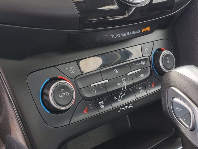 Used 2018 Ford Focus Titanium FWD image 22
