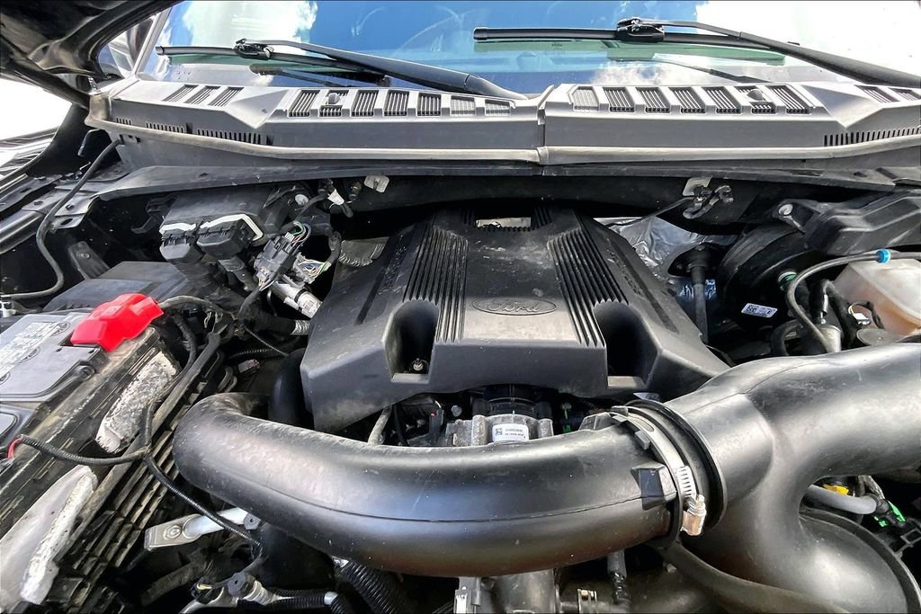 Used 2018 Ford F150 Lariat w/ Equipment Group 502A Luxury image 31