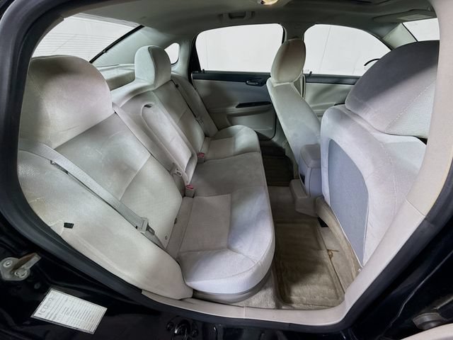 Used 2015 Chevrolet Impala LT w/ LT Sunroof Package FWD image 25