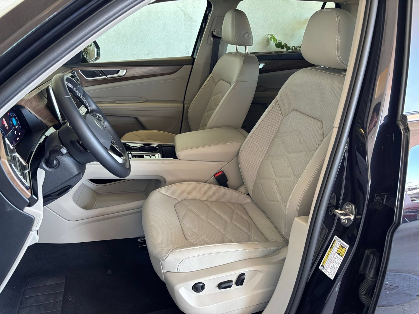 Used 2026 Volkswagen Atlas SE FWD image 39