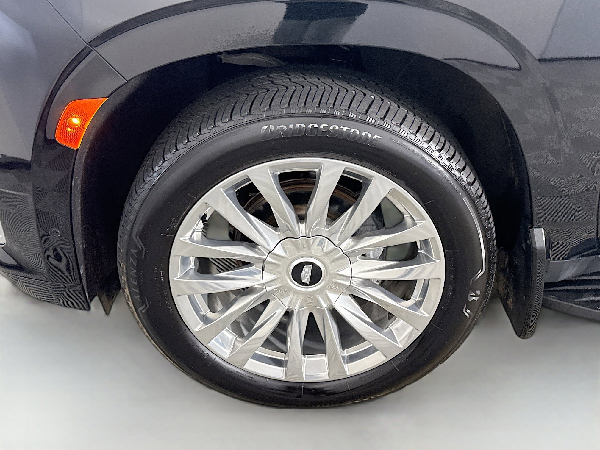 Used 2021 Cadillac Escalade Premium Luxury image 38