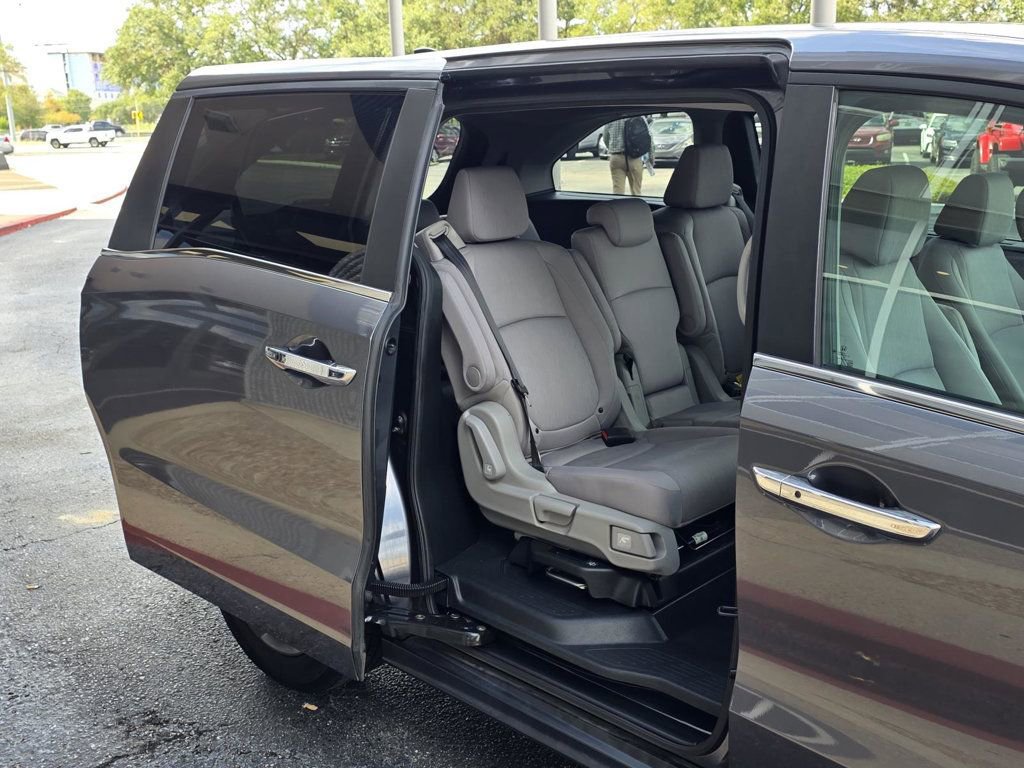 Used 2023 Honda Odyssey EX image 13
