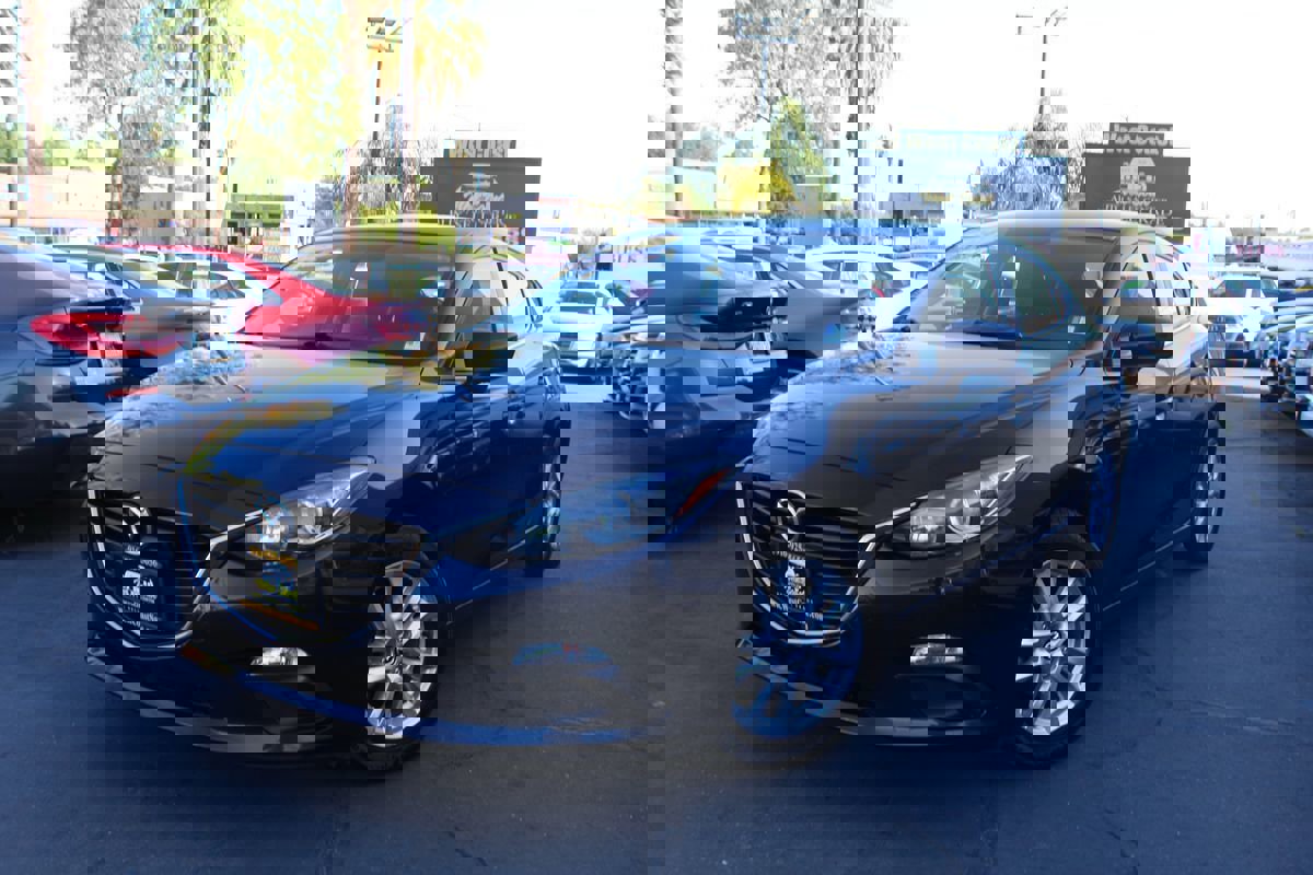 Used 2014 MAZDA MAZDA3 i Touring image 32