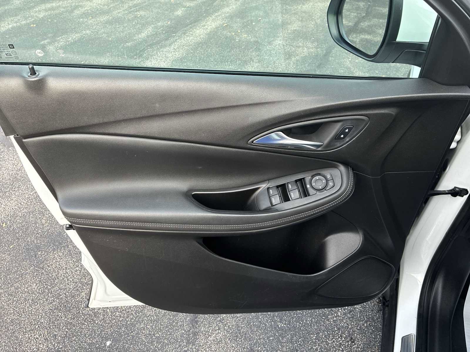 Used 2023 Buick Encore GX Preferred w/ Cold Weather Comfort Package image 21