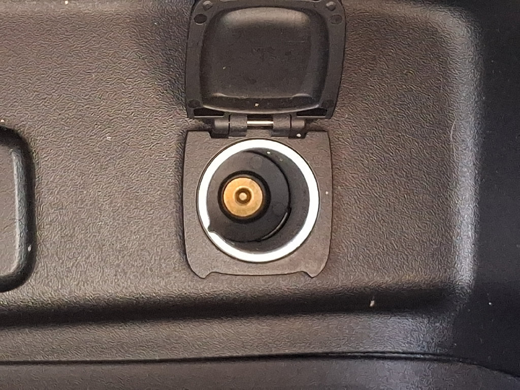 Used 2018 Chevrolet Equinox LT FWD image 24