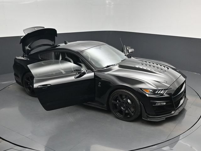 Used 2021 Ford Mustang Shelby GT500 w/ Technology Package RWD image 19