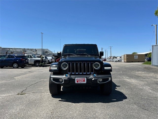 Used 2023 Jeep Wrangler Sahara image 9