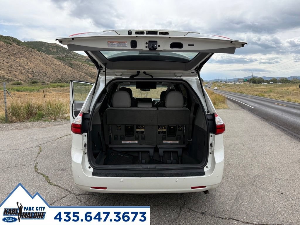 Used 2015 Toyota Sienna XLE Premium FWD image 31