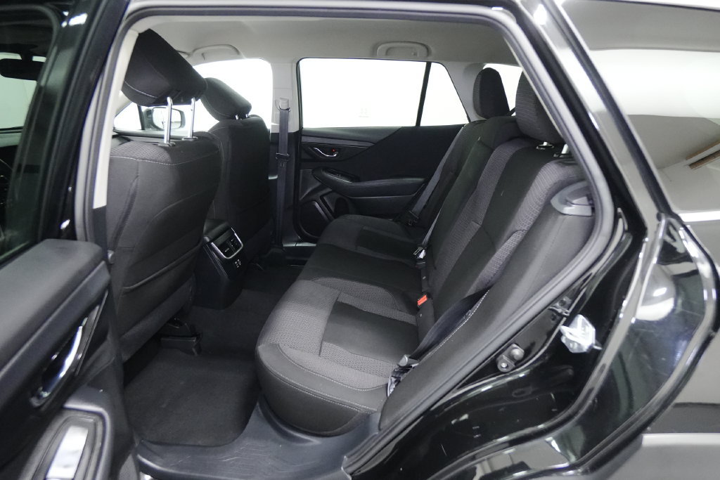 Used 2023 Subaru Outback Premium AWD/4WD image 17