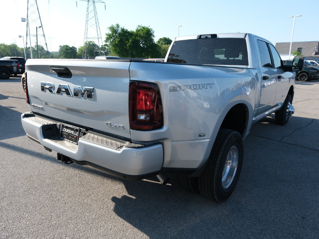 New 2026 RAM 3500 Big Horn AWD/4WD image 8