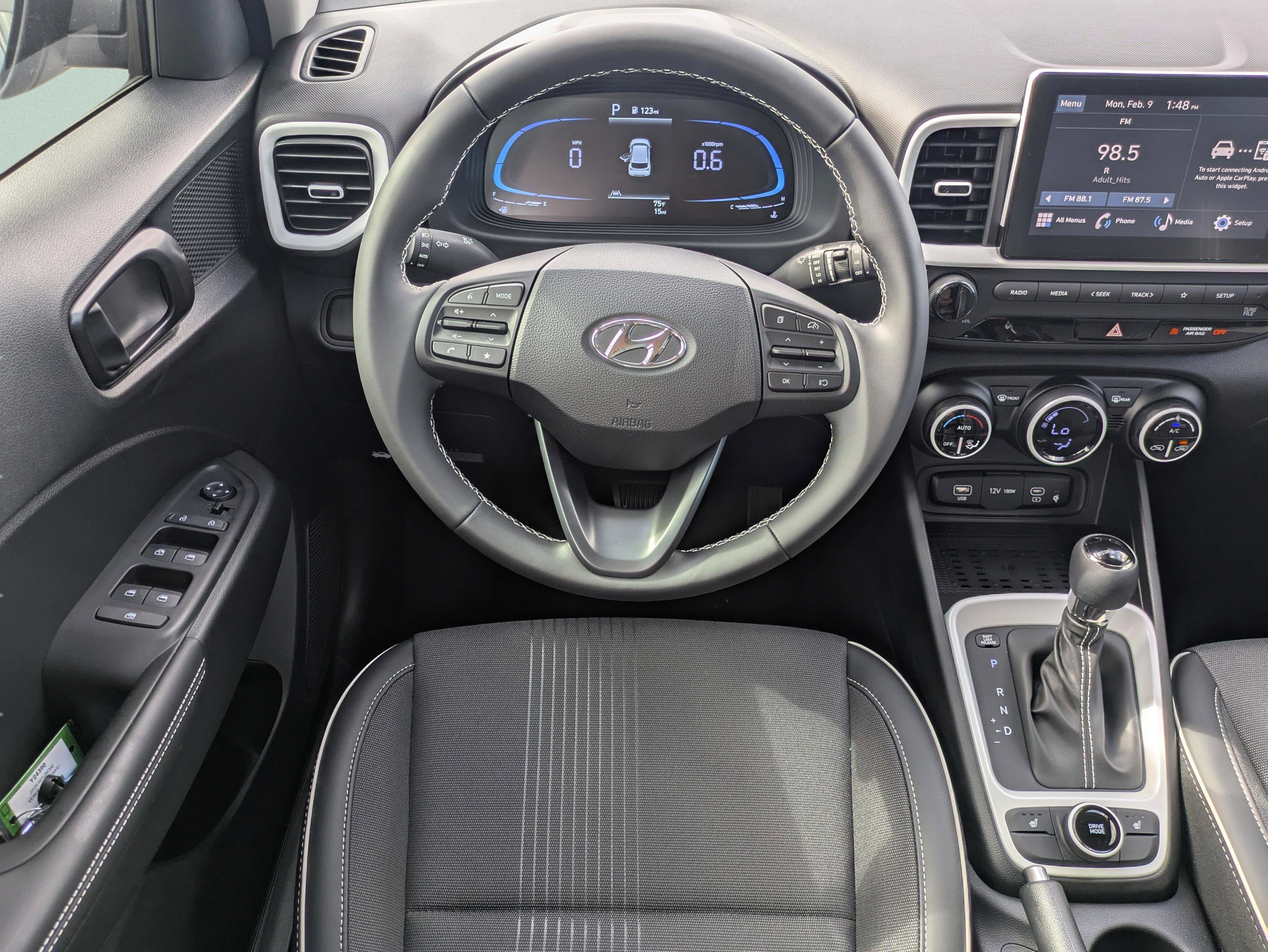 New 2026 Hyundai Venue SEL FWD image 27