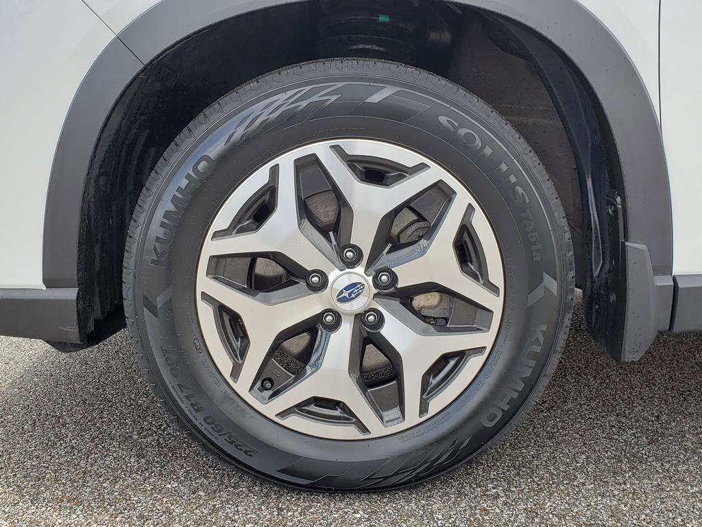 Used 2023 Subaru Forester Premium image 27