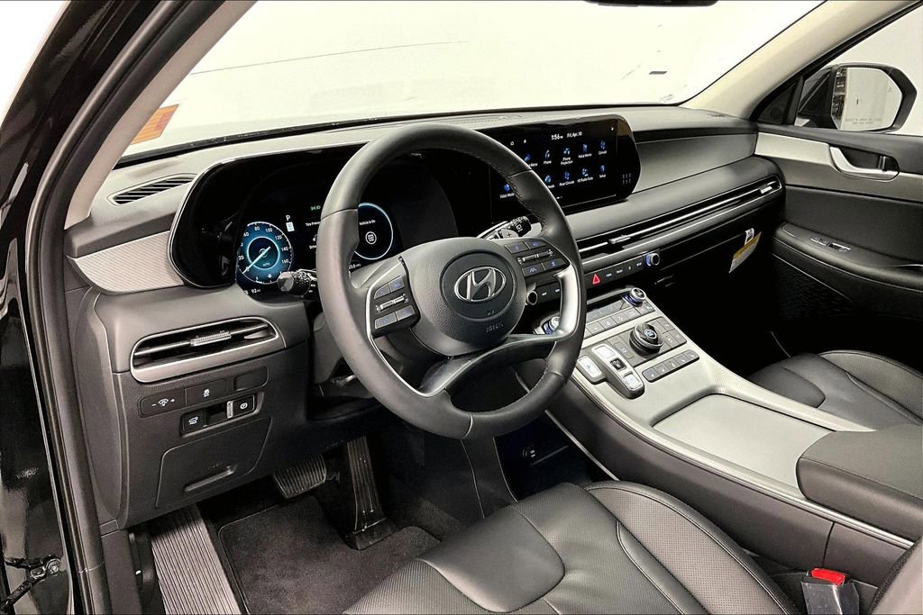 Used 2025 Hyundai Palisade SEL image 16