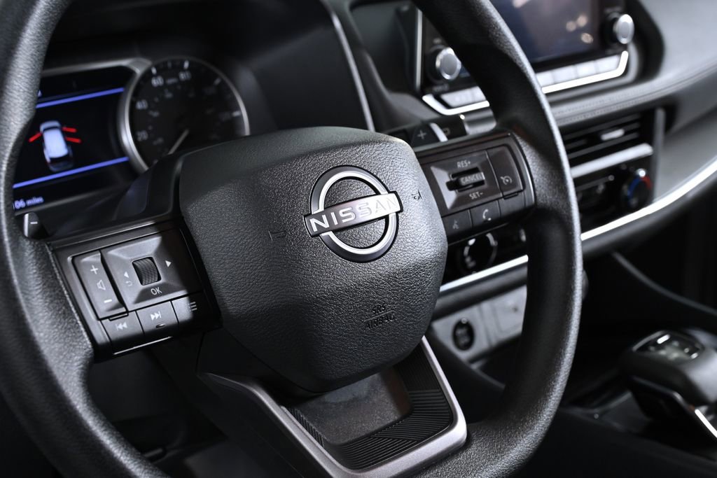 Certified 2025 Nissan Rogue S image 13