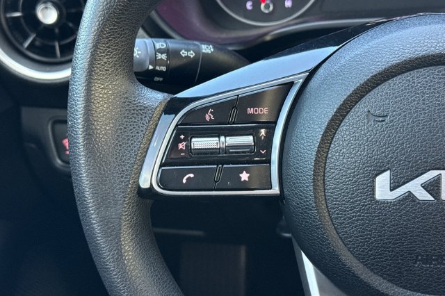 Certified 2022 Kia Forte LXS FWD image 28