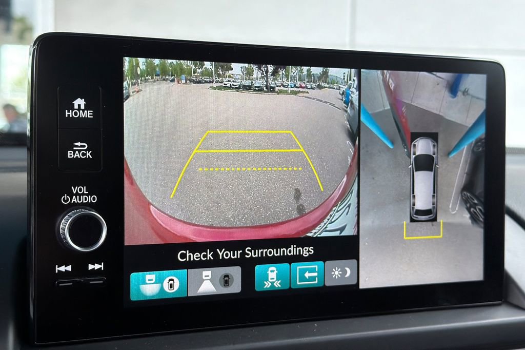 Used 2025 Honda Pilot TrailSport image 18