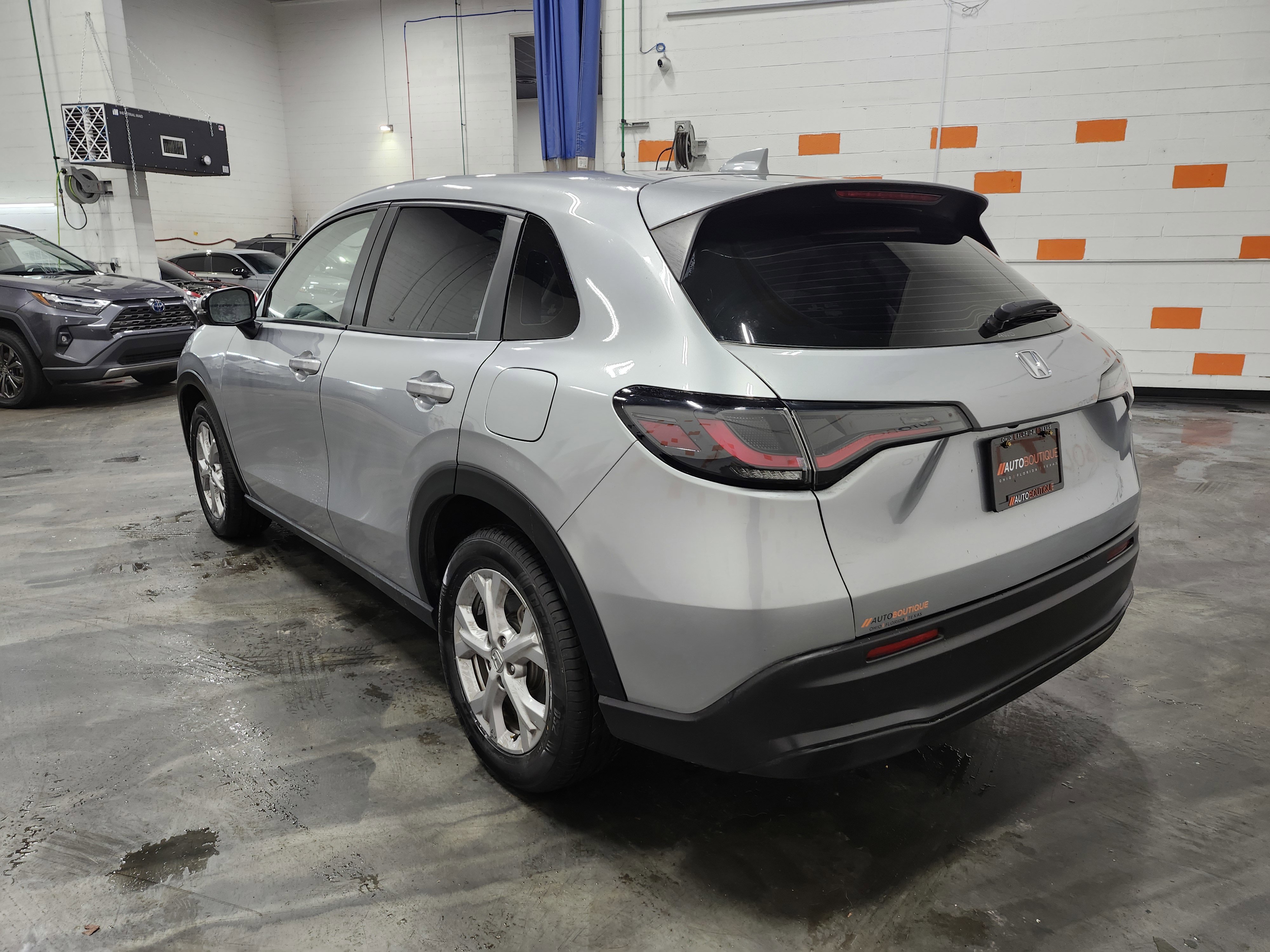 Used 2023 Honda HR-V LX image 13