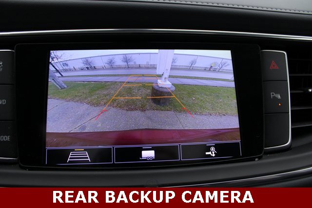 Used 2021 Buick Enclave Essence w/ Sound and Sites Package image 17