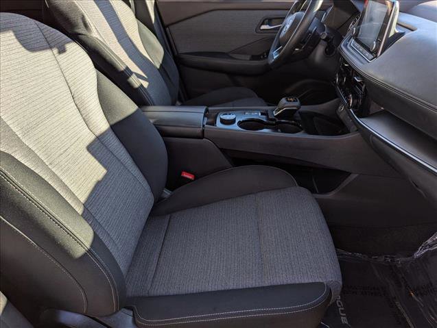 Used 2023 Nissan Rogue SV image 19