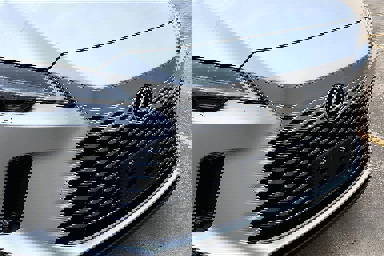 Certified 2025 Lexus RX 450h Luxury w/ Convenience Package image 58