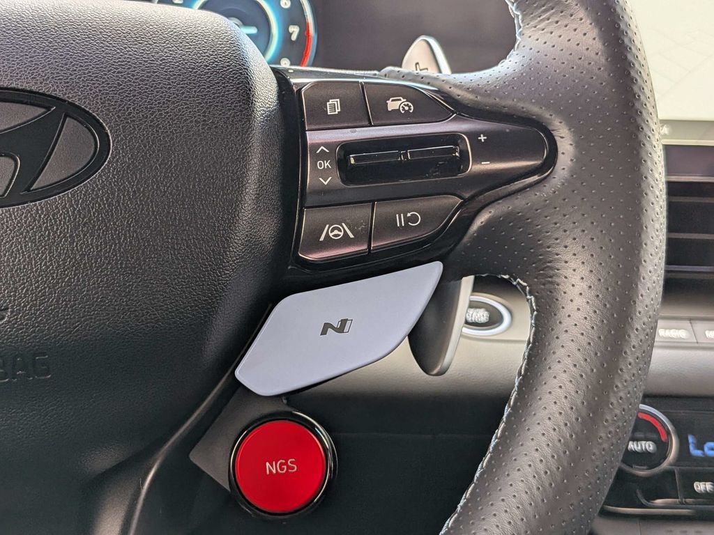 Used 2025 Hyundai Elantra N FWD image 26