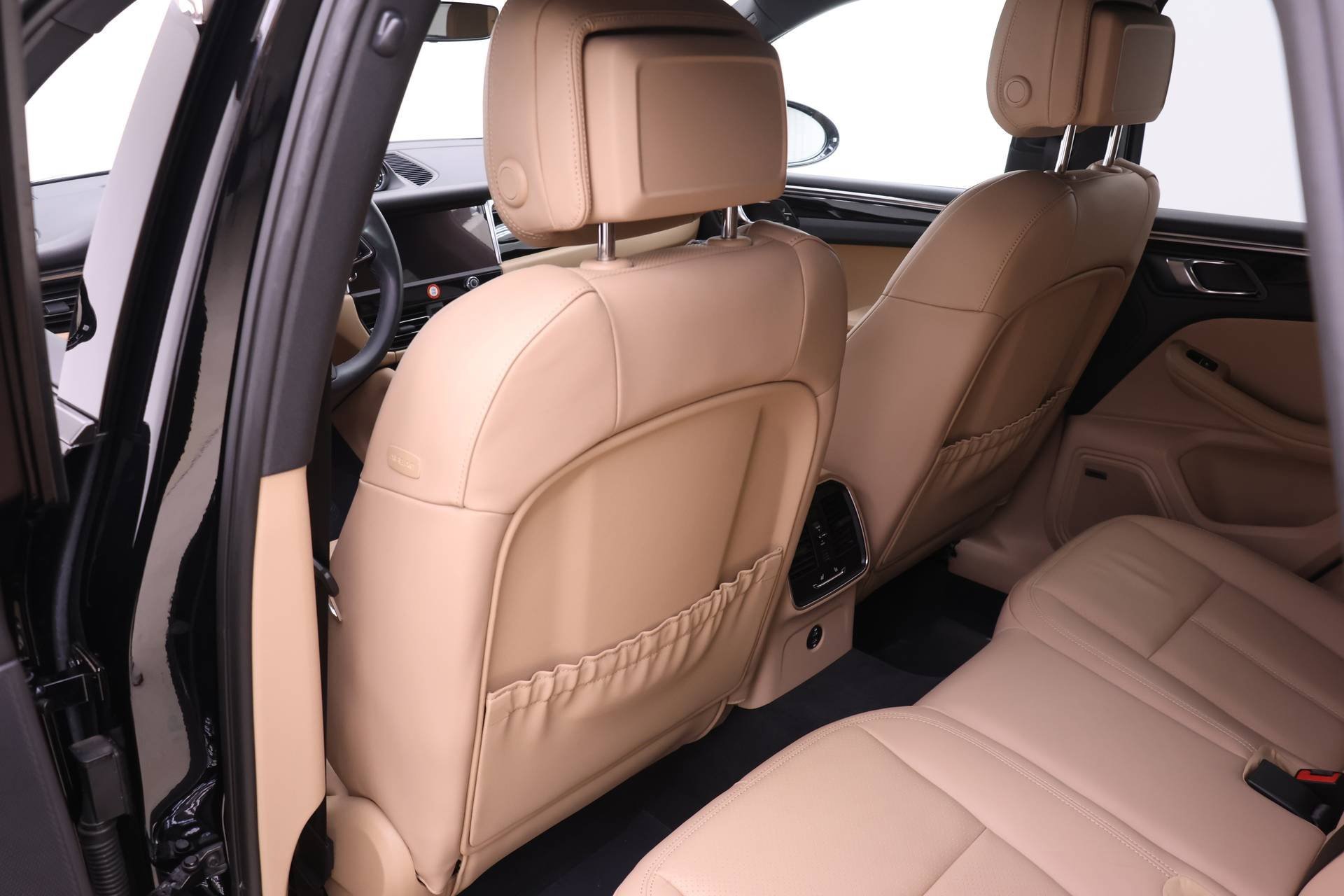 Used 2025 Porsche Macan image 20