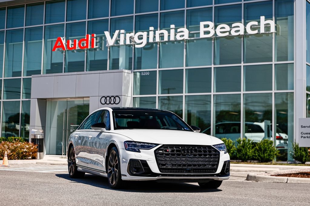 Used 2025 Audi S8 AWD/4WD image 1