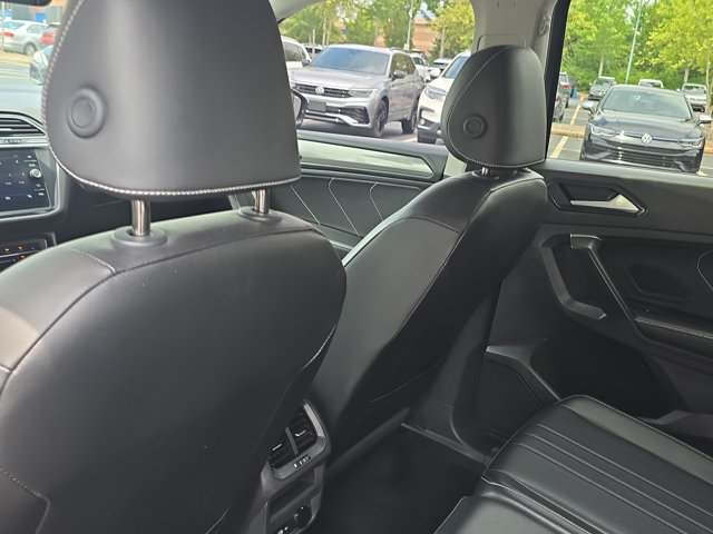 Used 2024 Volkswagen Tiguan SE FWD image 18