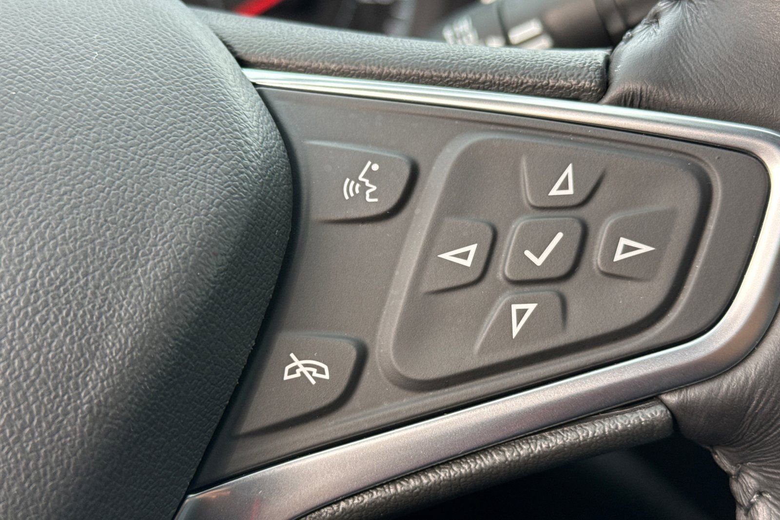 Certified 2022 Chevrolet Malibu LT w/ Leather Package image 26