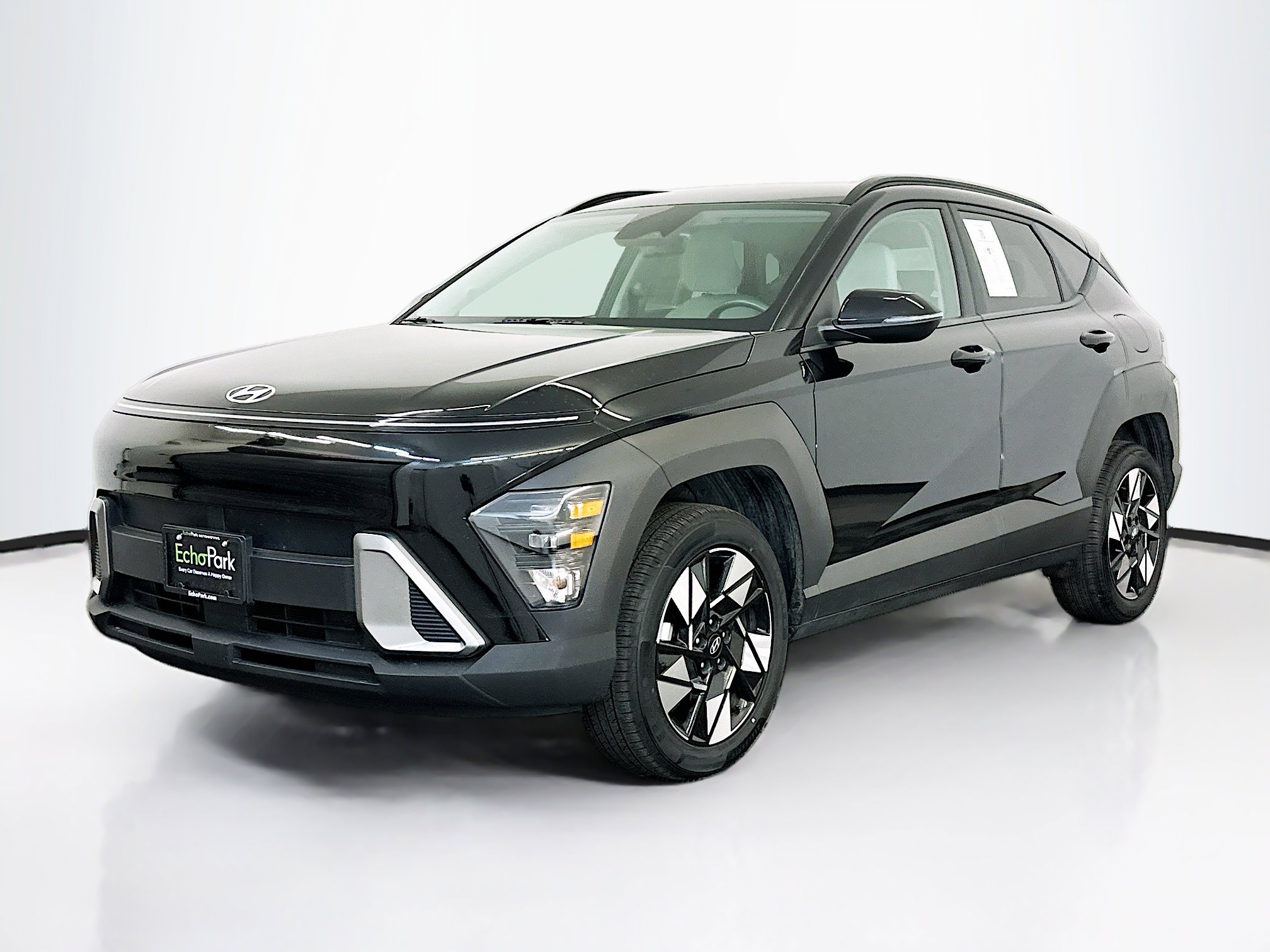 Used 2025 Hyundai Kona SEL image 3
