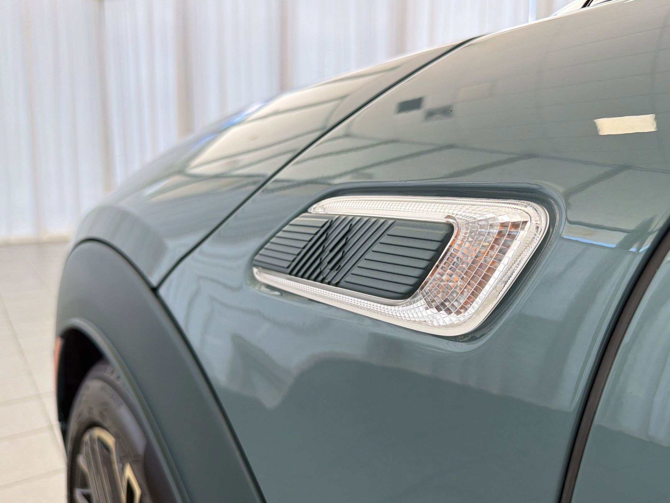 Certified 2024 MINI Cooper Clubman S w/ MINI Untold Edition image 36