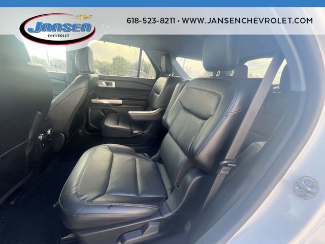Used 2022 Ford Explorer Limited w/ Equipment Group 301A AWD/4WD image 24