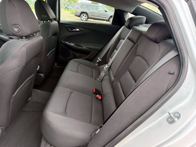 Used 2020 Chevrolet Malibu LT FWD image 14