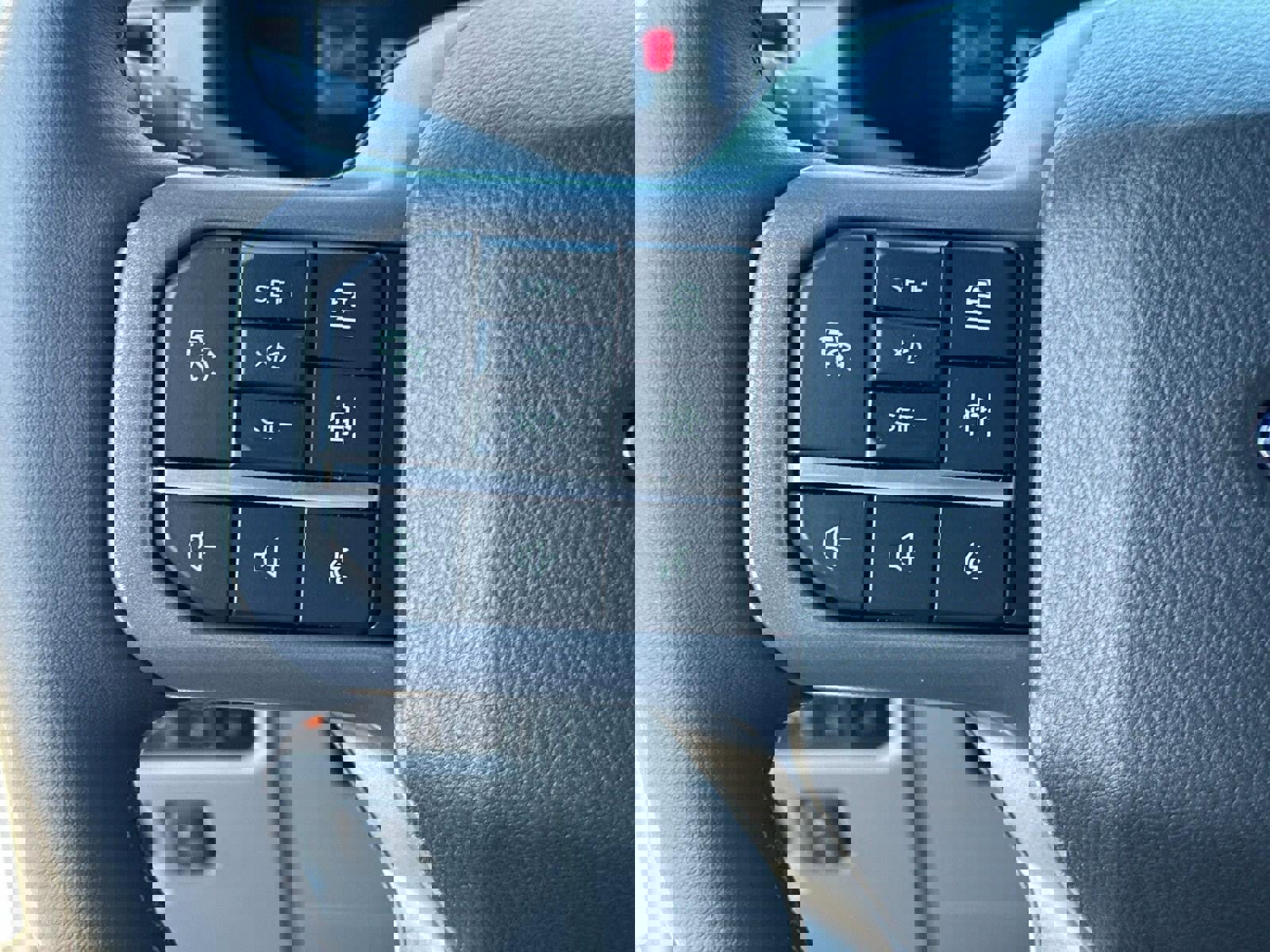 New 2025 Ford F150 Lariat w/ Equipment Group 502A High image 57