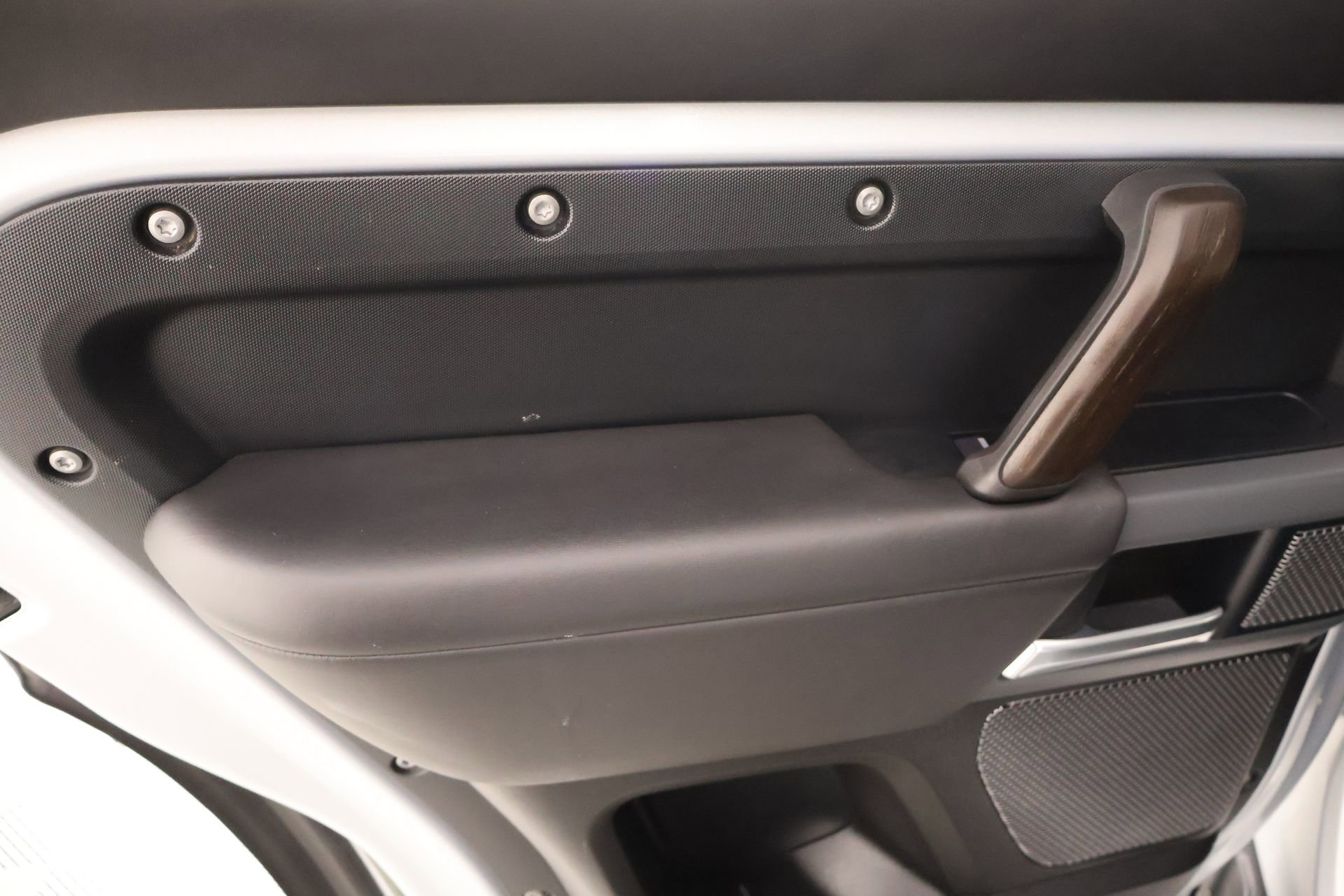 Used 2023 Land Rover Defender 110 X image 17