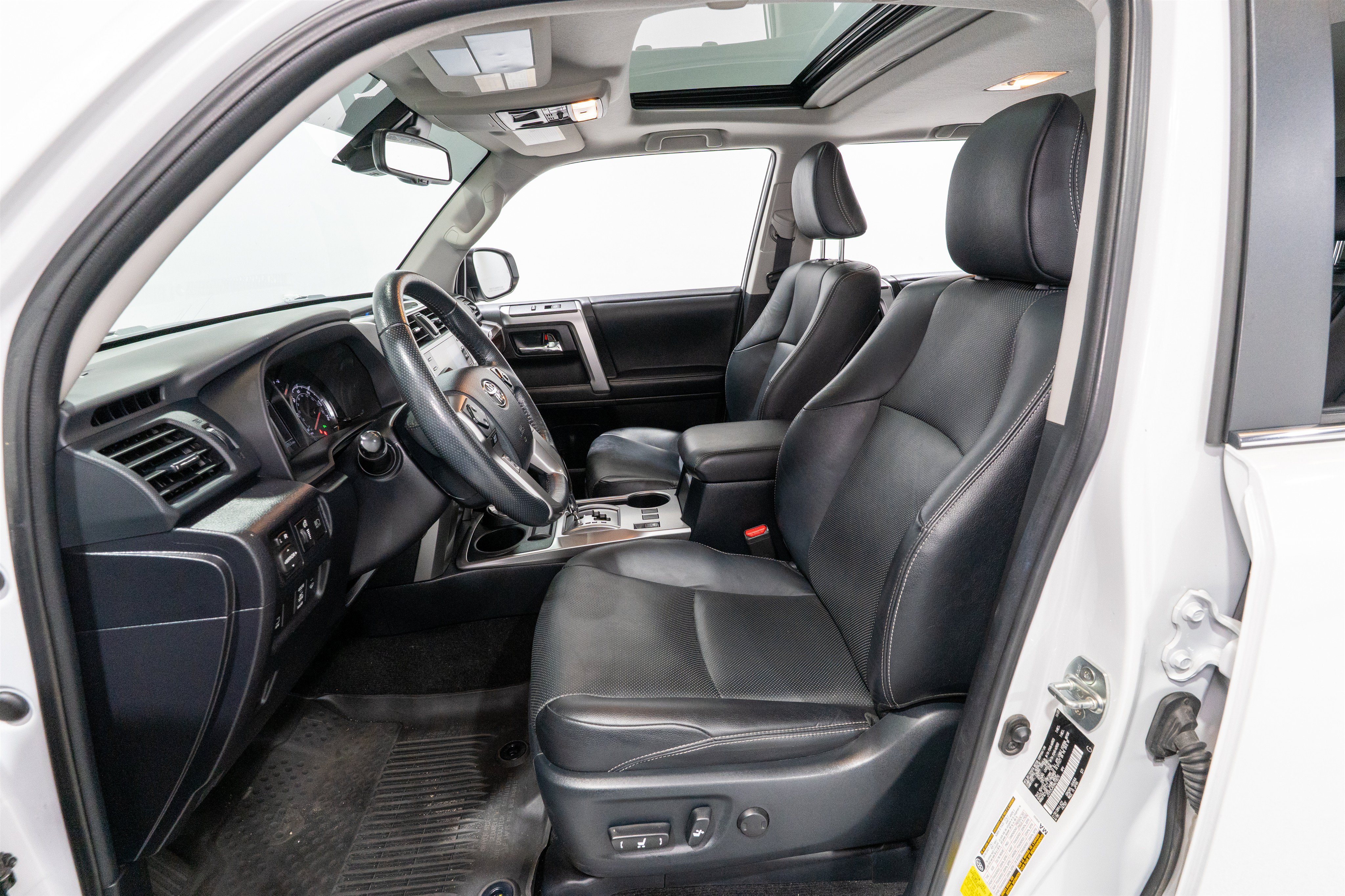 Used 2024 Toyota 4Runner Limited AWD/4WD image 16