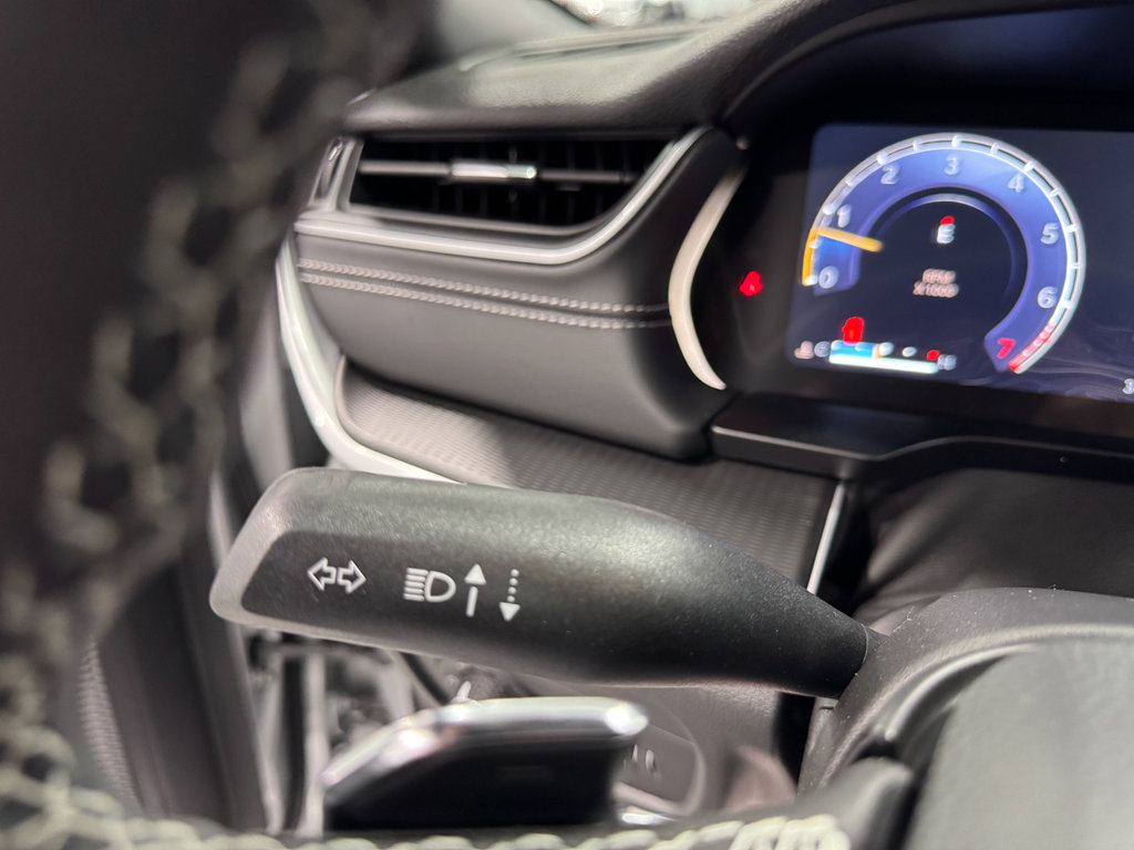 New 2025 Jeep Grand Cherokee L Altitude image 35